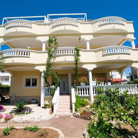 Apartments Dandelion Biograd Na Moru Exterior foto
