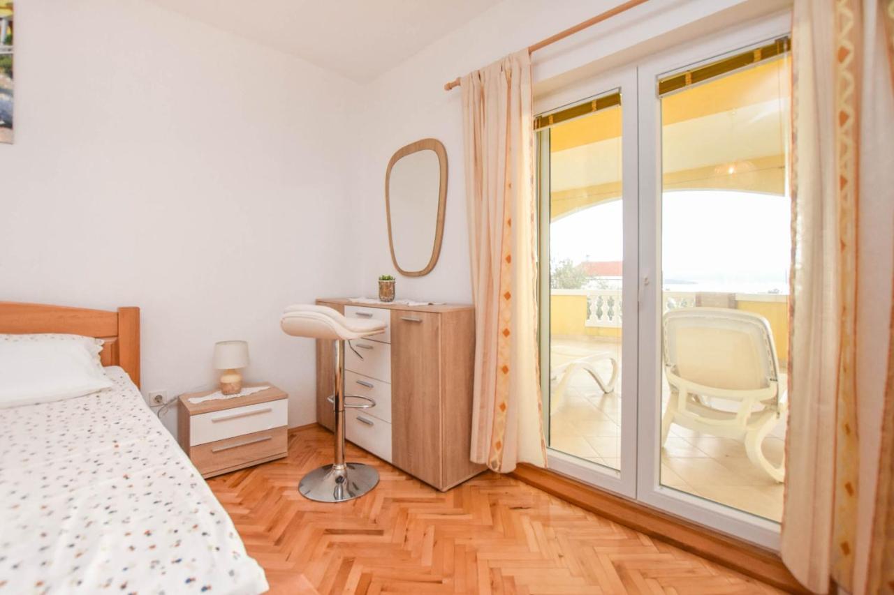 Apartments Dandelion Biograd Na Moru Exterior foto