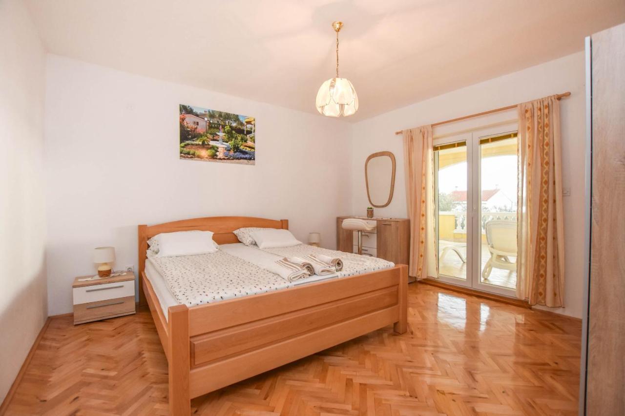 Apartments Dandelion Biograd Na Moru Exterior foto
