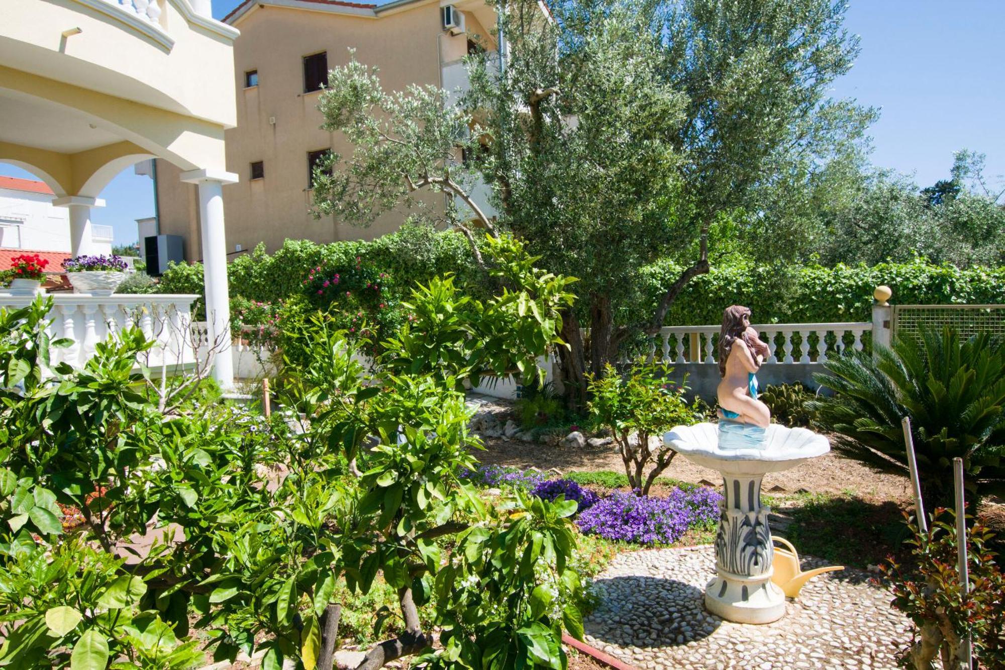 Apartments Dandelion Biograd Na Moru Exterior foto